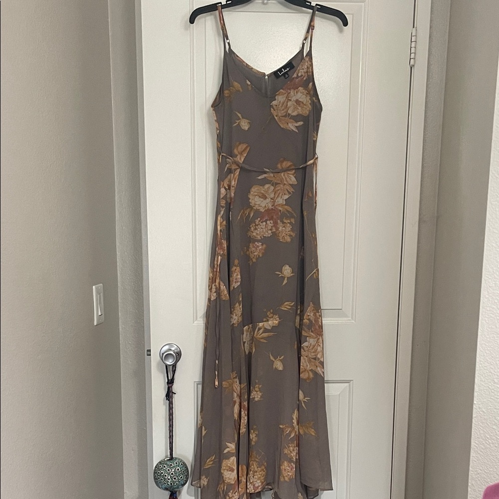 Lulu's Gray and Tan Floral Maxi Dress